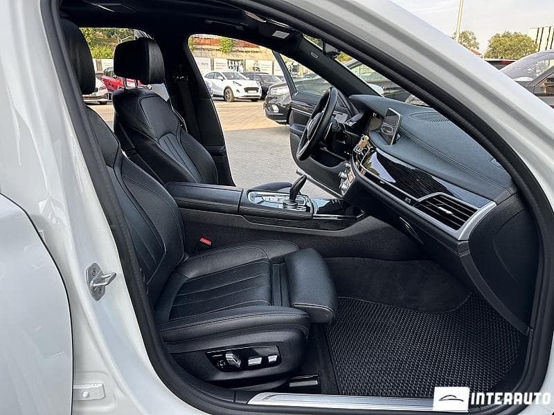 2021 BMW 740 — Miniatură 16