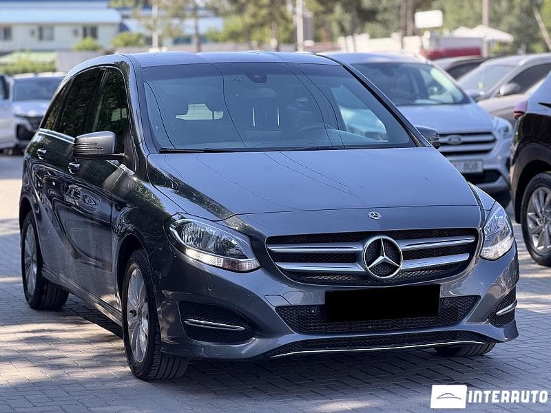 2017 Mercedes B 180 — Miniatură 3