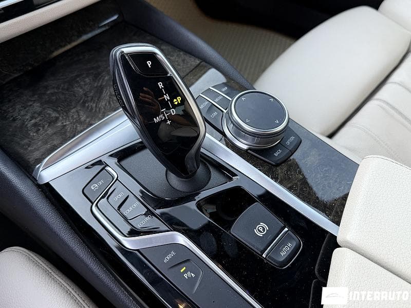 2018 BMW 530e — Miniatură 13