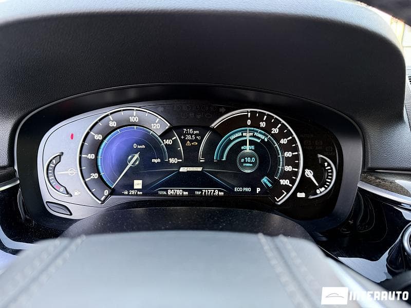 2018 BMW 530e — Miniatură 10