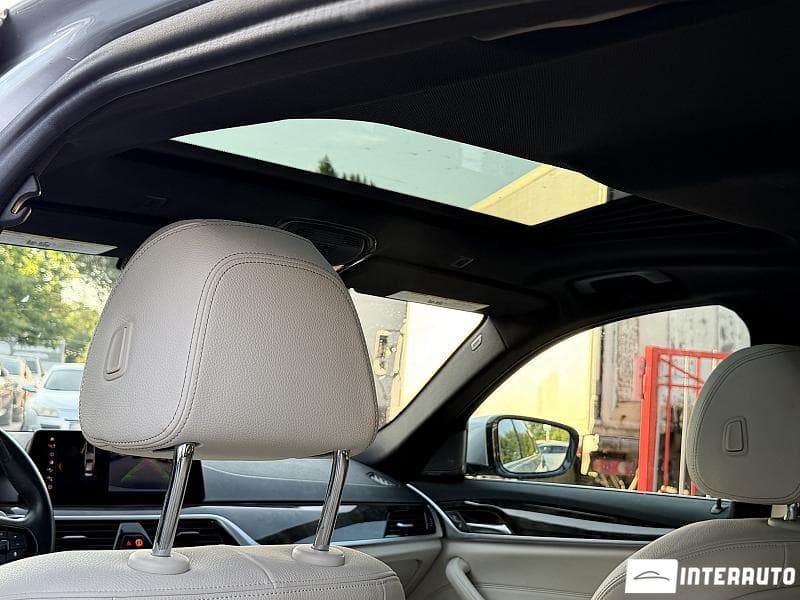 2018 BMW 530e — Miniatură 7