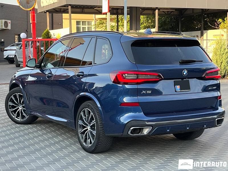 BMW X5 4.0i 2021 — Миниатюра 2