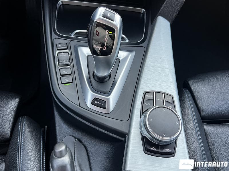 2018 BMW 330E — Miniatură 15