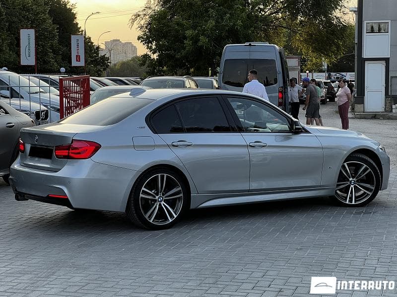 2018 BMW 330E — Miniatură 2