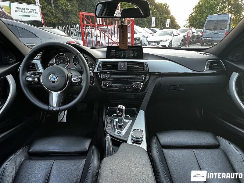 2018 BMW 330E — Miniatură 10