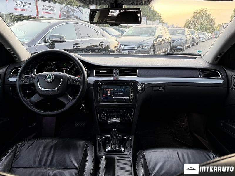 2009 Skoda Superb — Miniatură 8