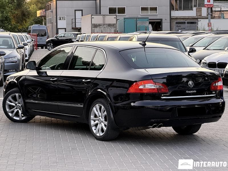 2009 Skoda Superb — Miniatură 2