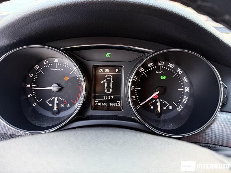 2009 Skoda Superb — Miniatură 10