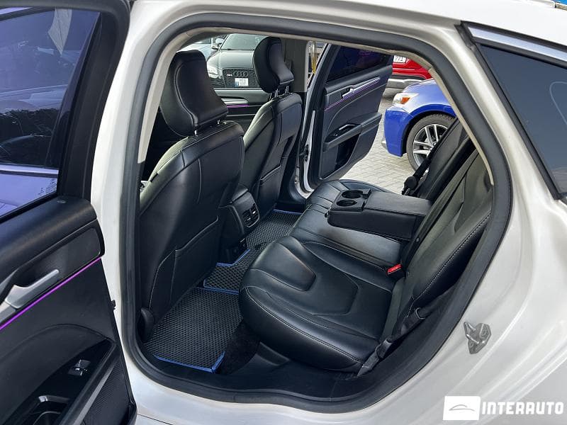 2016 Ford Fusion — Miniatură 6