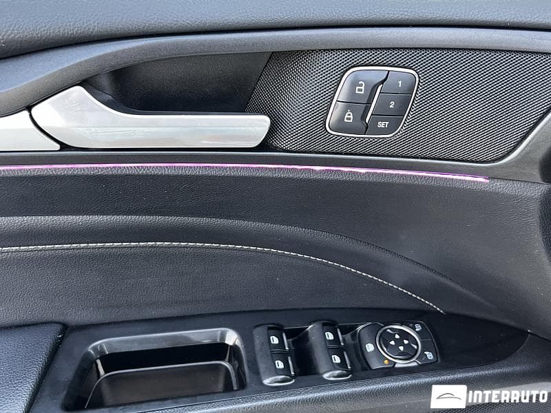 2016 Ford Fusion — Miniatură 16