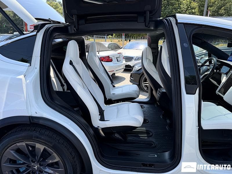 Tesla Model X 2017 — Миниатюра 6