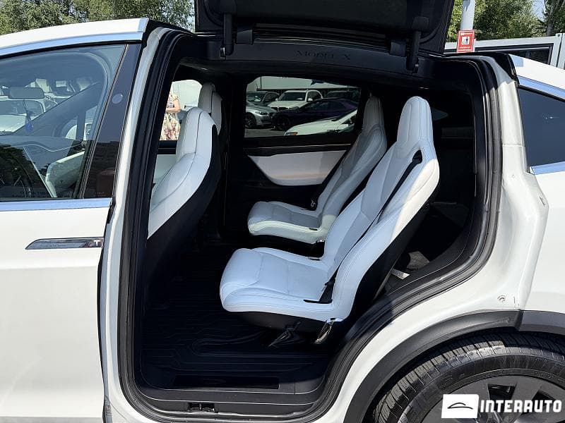 Tesla Model X 2017 — Миниатюра 9