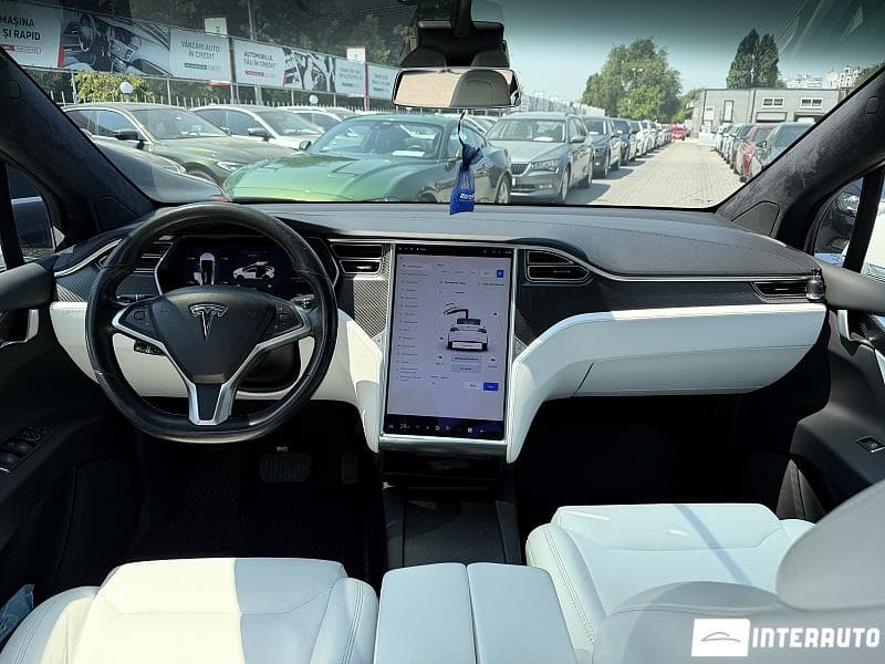 Tesla Model X 2017 — Миниатюра 5