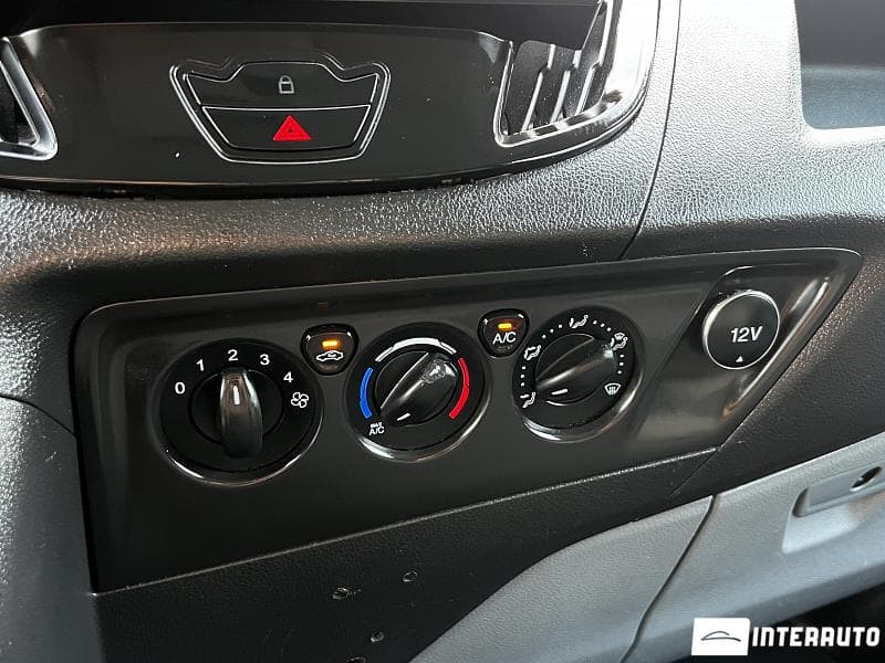 2013 Ford Transit — Miniatură 8