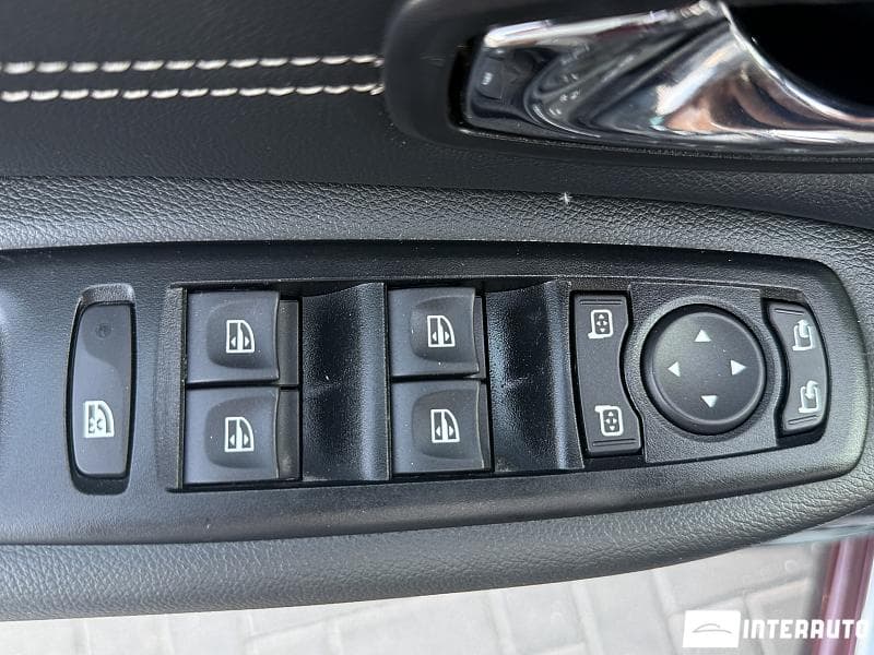 Renault Scenic 2015 — Миниатюра 17