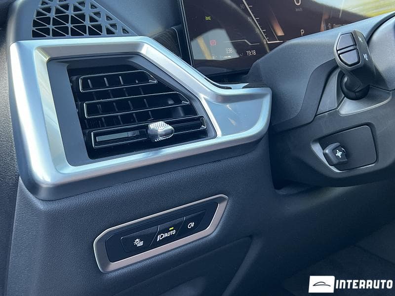 2023 BMW X7 4.0d — Miniatură 24