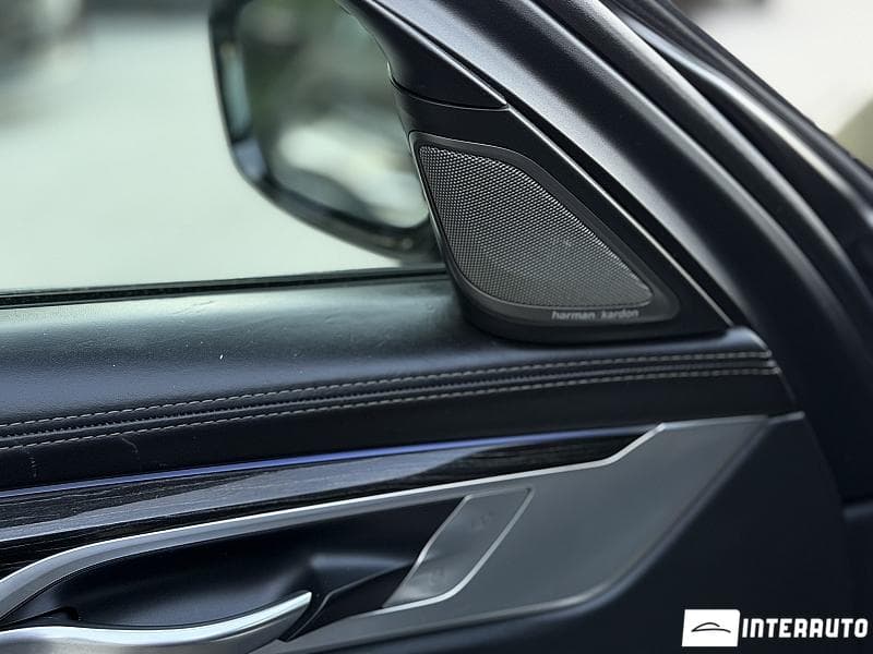 2017 BMW 740e — Miniatură 7