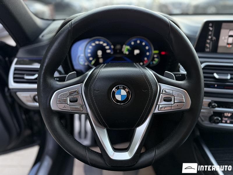 2017 BMW 740e — Miniatură 12