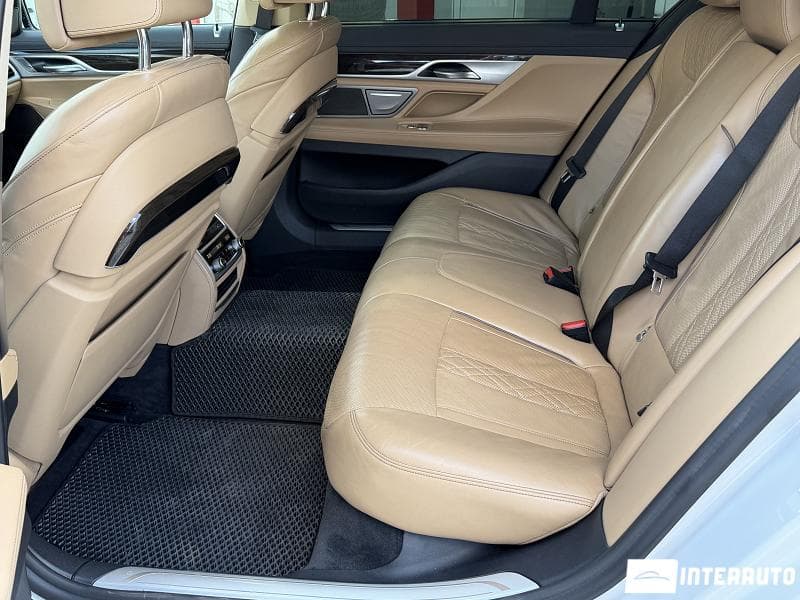2022 BMW 740 — Miniatură 19