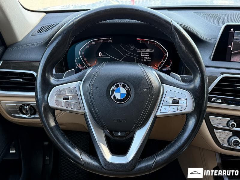 2022 BMW 740 — Miniatură 13
