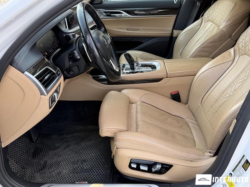 2022 BMW 740 — Miniatură 9