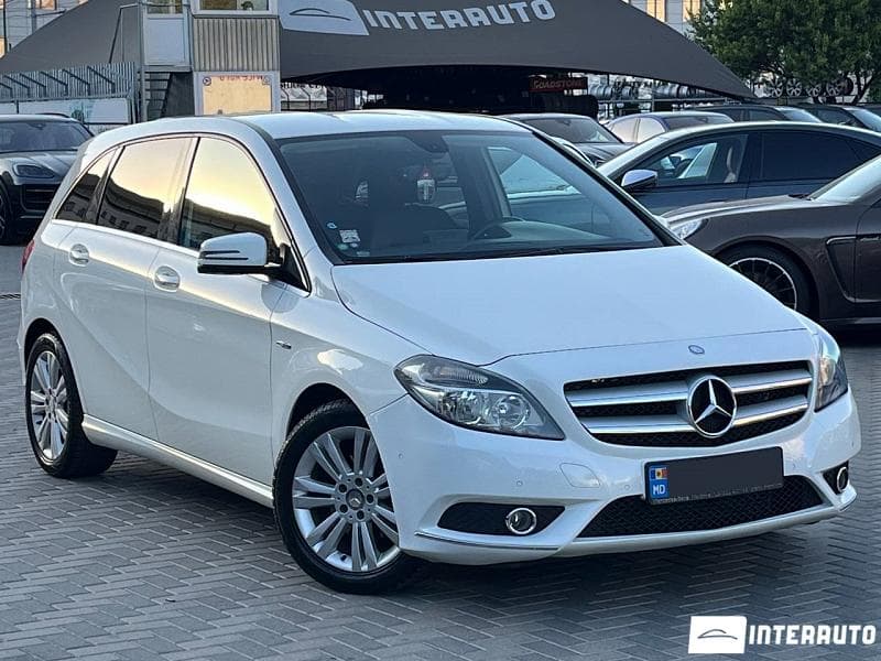 Mercedes B 180