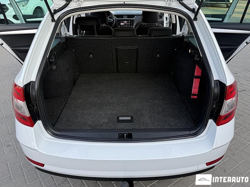 2017 Skoda Octavia — Miniatură 21