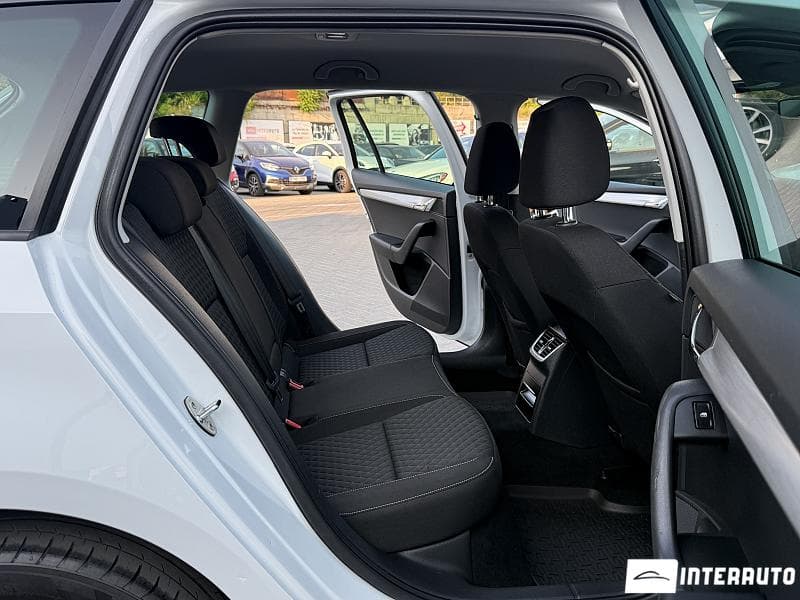2017 Skoda Octavia — Miniatură 15