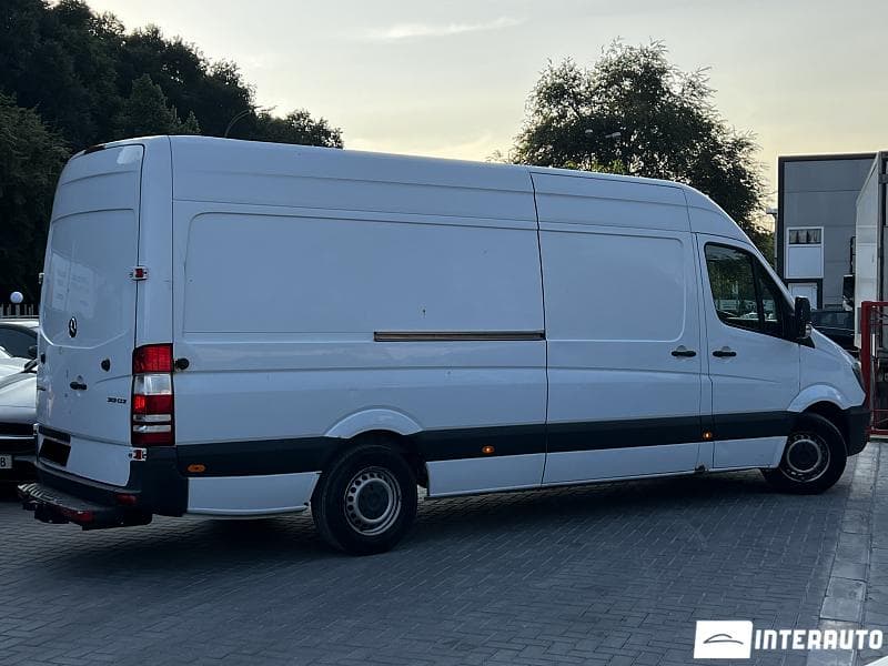 2015 Mercedes Sprinter — Miniatură 4