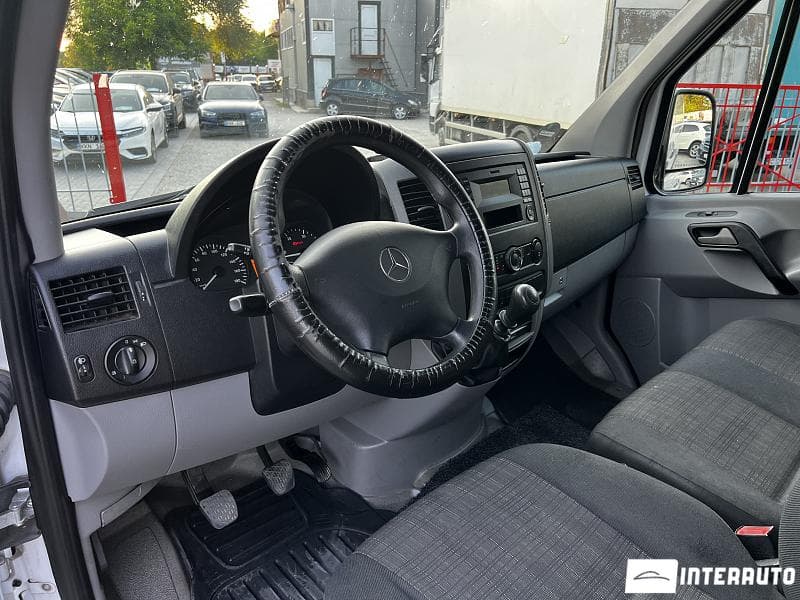 2015 Mercedes Sprinter — Miniatură 5