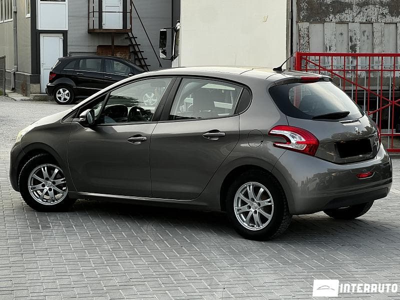 2013 Peugeot 208 — Miniatură 4