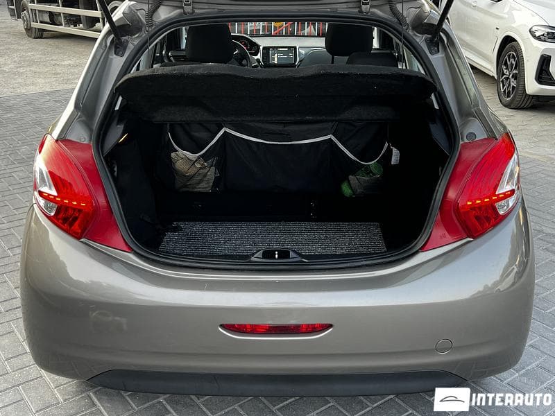 2013 Peugeot 208 — Miniatură 18