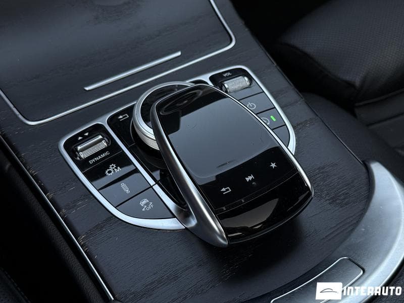 2018 Mercedes C 43 AMG — Miniatură 16