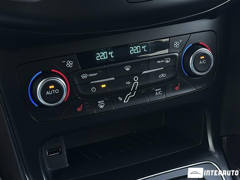 2016 Ford Focus — Miniatură 11