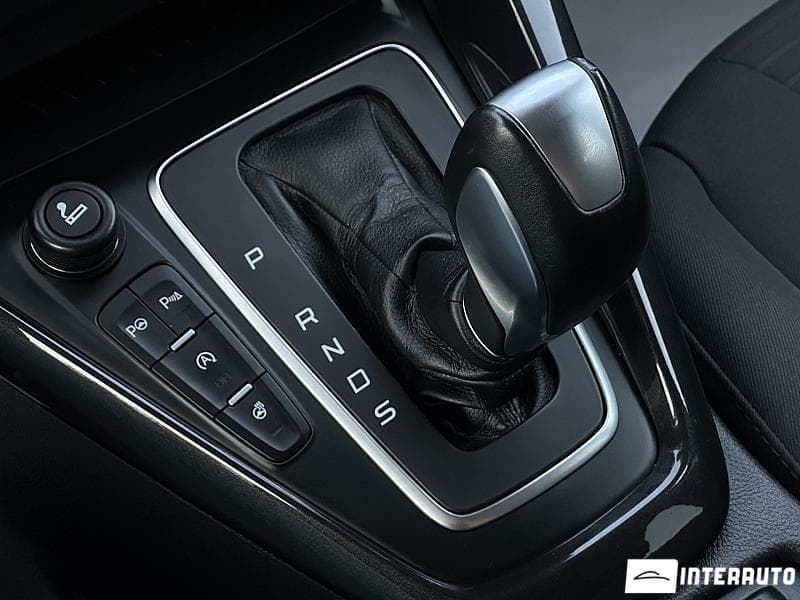 2016 Ford Focus — Miniatură 12