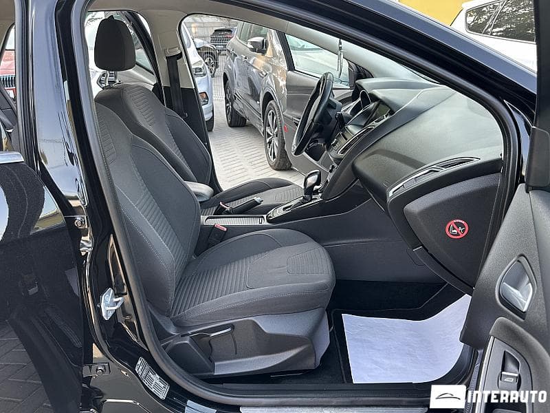 2016 Ford Focus — Miniatură 16