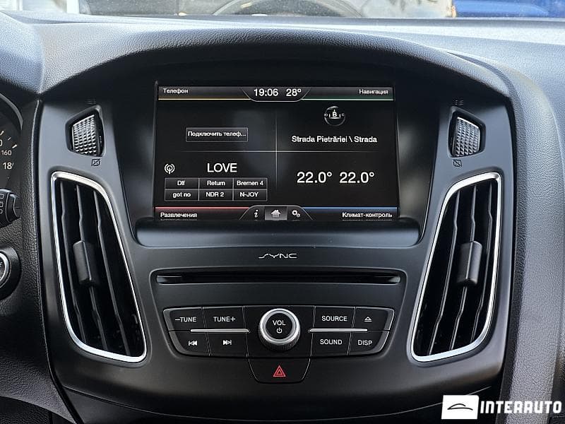 2016 Ford Focus — Miniatură 9