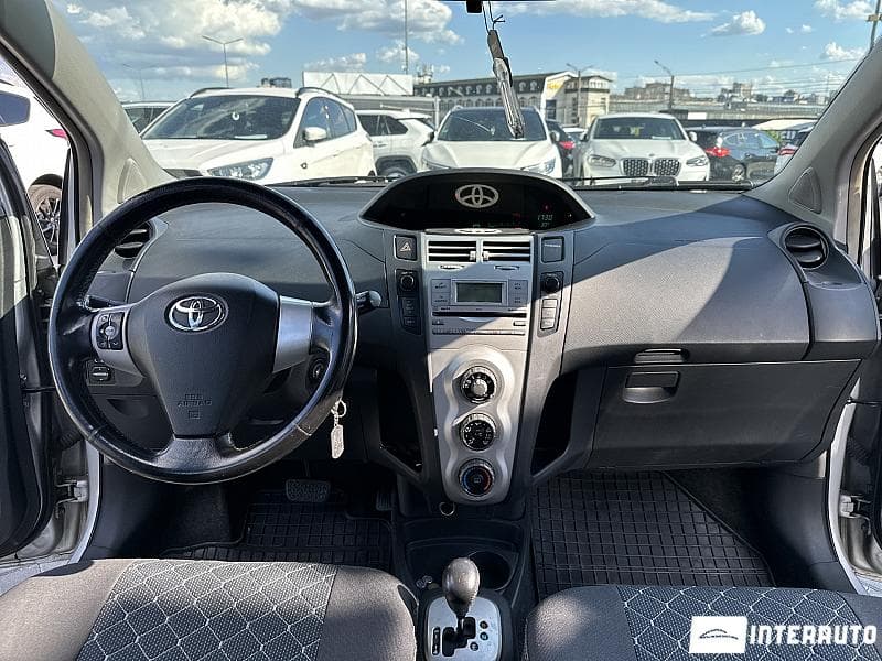 2007 Toyota Yaris — Miniatură 9