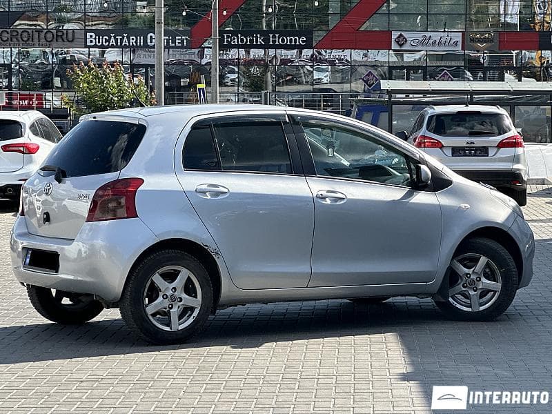 2007 Toyota Yaris — Miniatură 4