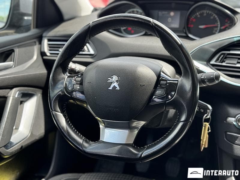 2017 Peugeot 308 — Miniatură 9