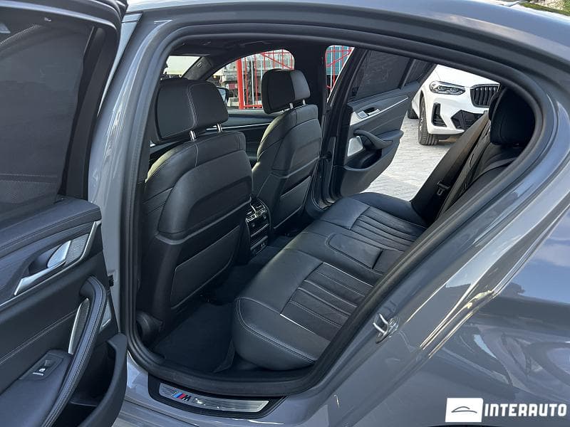 BMW M550i 2022 — Миниатюра 10