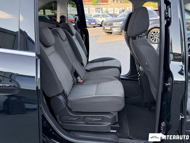 Ford Grand C-MAX 2017 — Миниатюра 15