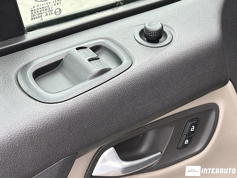 2013 Ford Transit — Miniatură 17