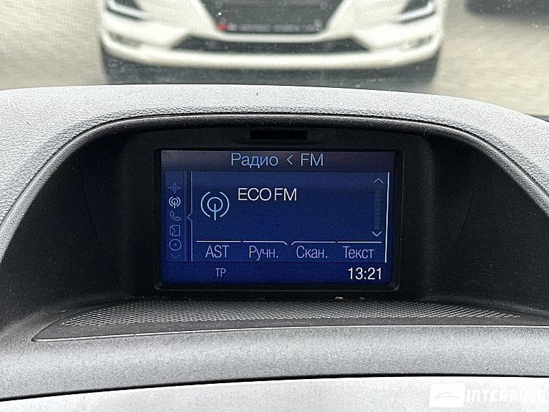 2013 Ford Transit — Miniatură 13