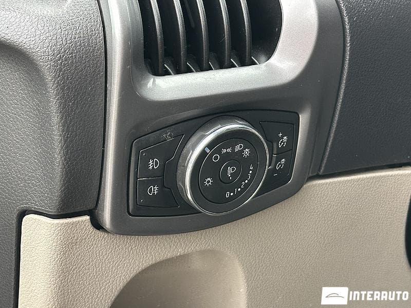 2013 Ford Transit — Miniatură 16