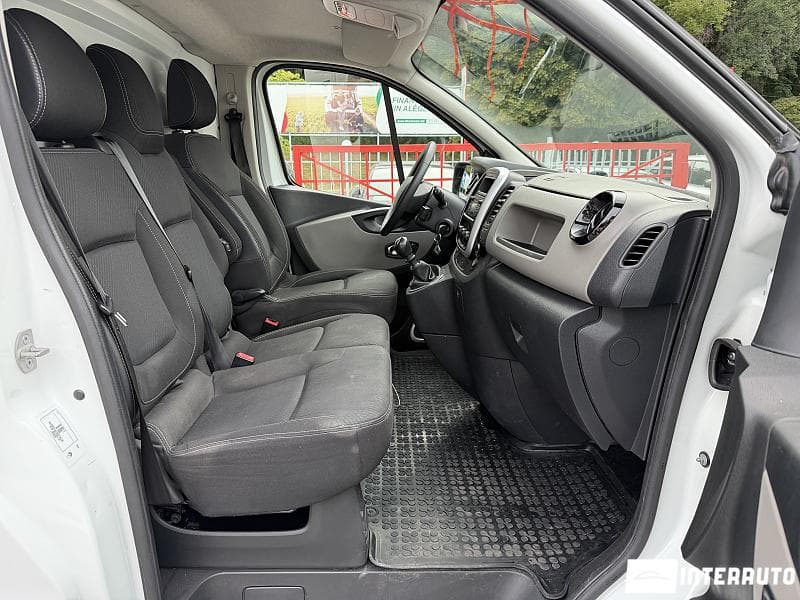 2018 Renault Trafic — Miniatură 12