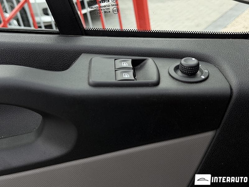 2018 Renault Trafic — Miniatură 11