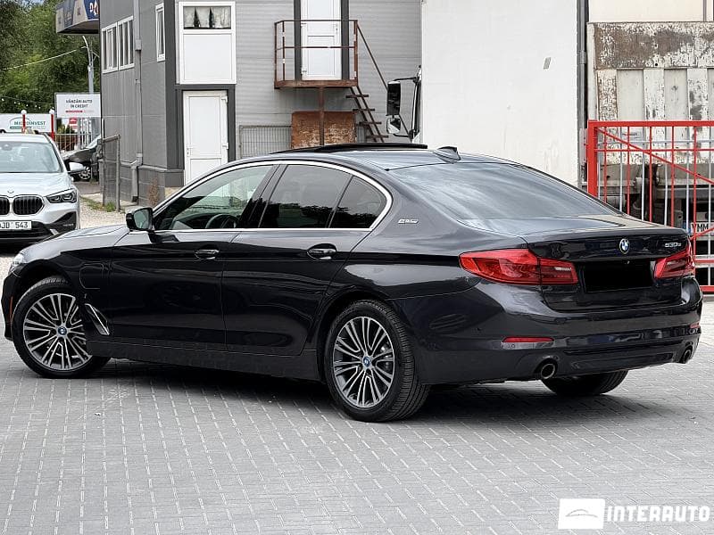 2018 BMW 530e — Miniatură 4