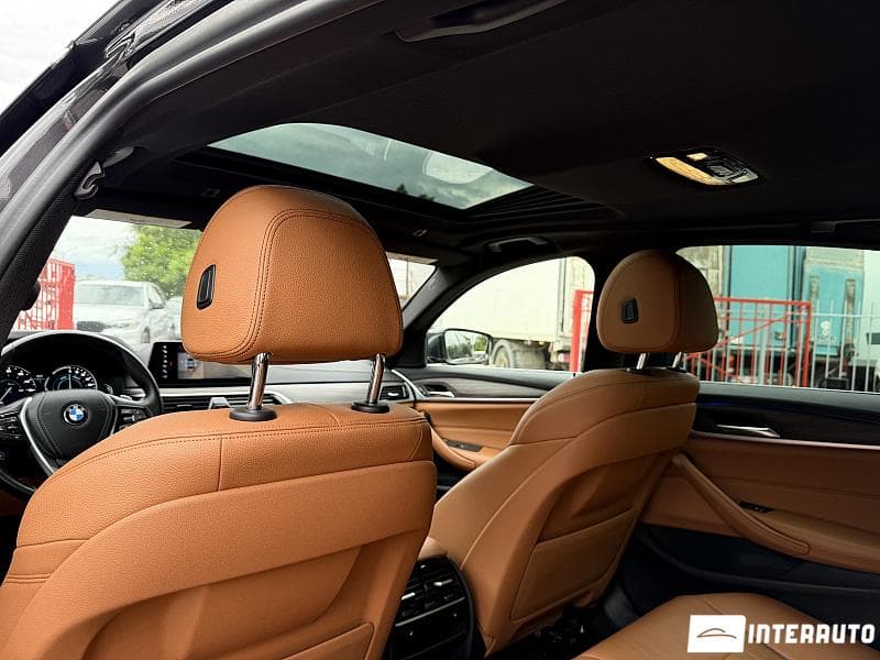 2018 BMW 530e — Miniatură 8