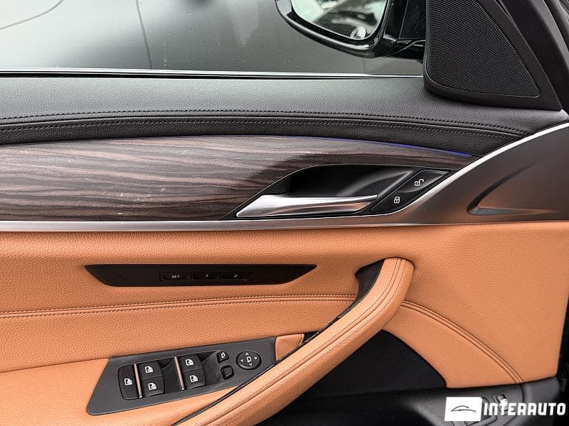 2018 BMW 530e — Miniatură 15